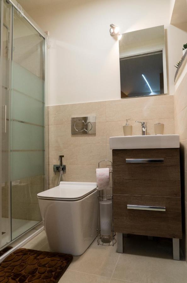 Ad Un Passo Dal Centro Apartment Catania Exterior photo