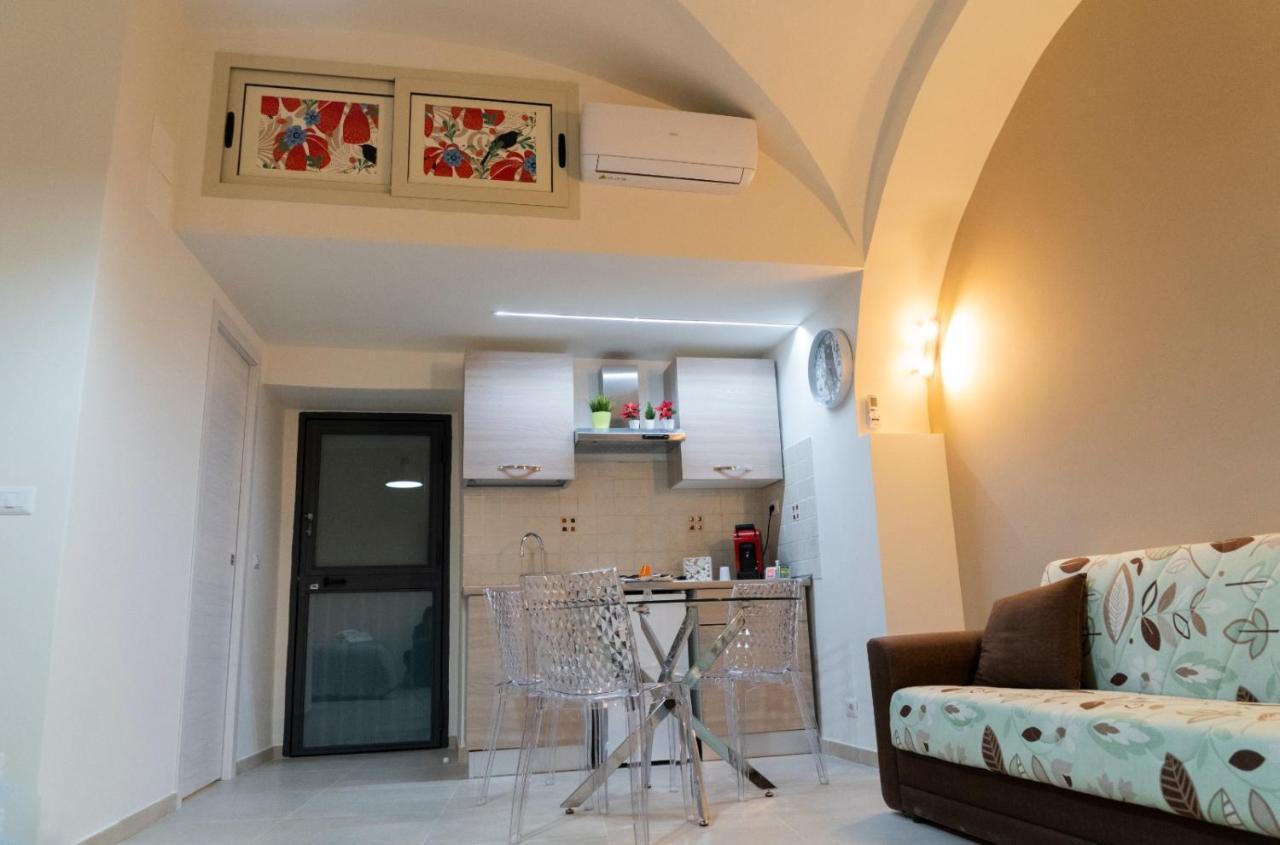 Ad Un Passo Dal Centro Apartment Catania Exterior photo